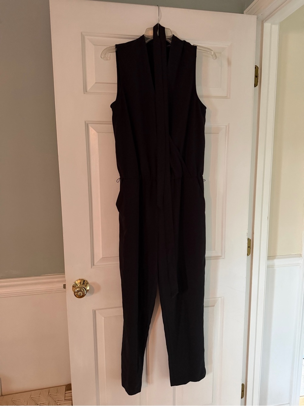 Banana republic Sleeveless Black Jumpsuit with Waist Tie size 10